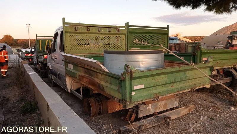 VOLKSWAGEN CRAFTER benne double cabine - 2011 - 213750kms - BL-964-FA - Utilitaire benne: photos 3 VOLKSWAGEN CRAFTER benne double cabine - 2011 - 213750kms - BL-964-FA - Utilitaire benne: photos 3