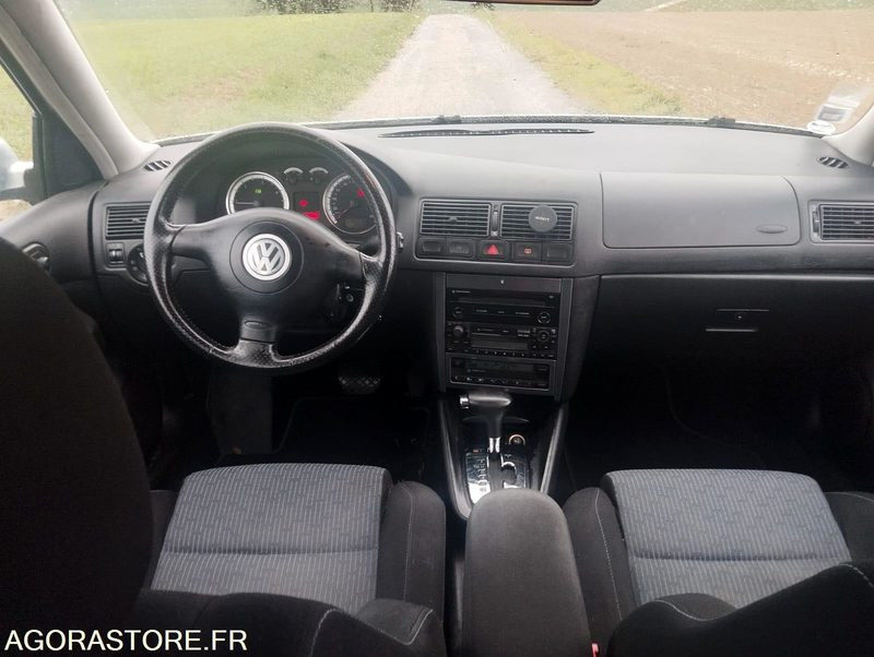 VOLKSWAGEN GOLF 1.9 TDI 130 CV - BOITE AUTOMATIQUE - Voiture: photos 5 VOLKSWAGEN GOLF 1.9 TDI 130 CV - BOITE AUTOMATIQUE - Voiture: photos 5