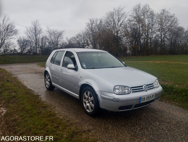 VOLKSWAGEN GOLF 1.9 TDI 130 CV - BOITE AUTOMATIQUE - Voiture: photos 3 VOLKSWAGEN GOLF 1.9 TDI 130 CV - BOITE AUTOMATIQUE - Voiture: photos 3