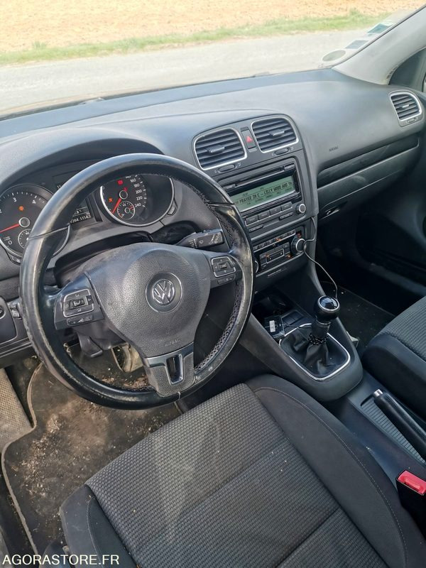 VOLKSWAGEN GOLF 6 - 2009 - 258 371kms - Voiture: photos 5 VOLKSWAGEN GOLF 6 - 2009 - 258 371kms - Voiture: photos 5