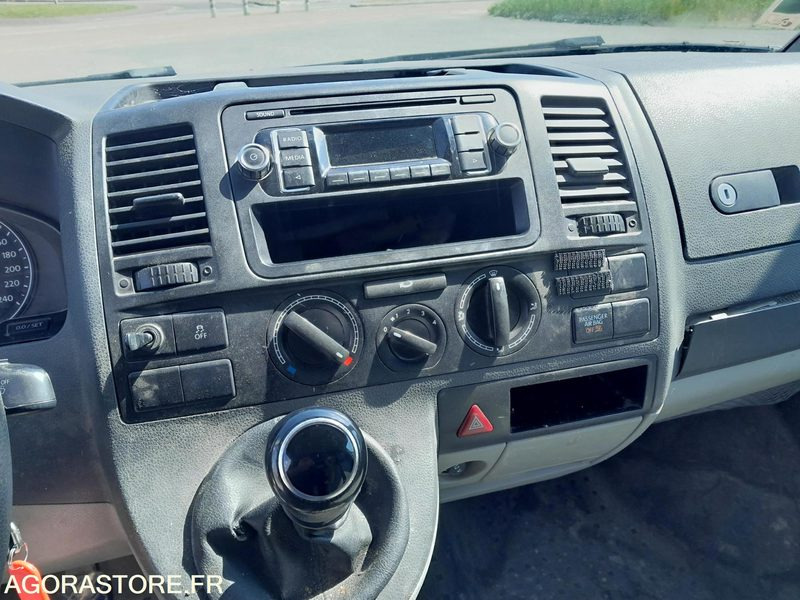 VW TRANSPORTER L2H3 4X4 DF-939-WZ - Fourgon utilitaire: photos 5 VW TRANSPORTER L2H3 4X4 DF-939-WZ - Fourgon utilitaire: photos 5