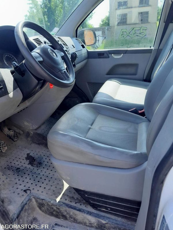 VW TRANSPORTER L2H3 4X4 DT-048-CA - Fourgon utilitaire: photos 5 VW TRANSPORTER L2H3 4X4 DT-048-CA - Fourgon utilitaire: photos 5