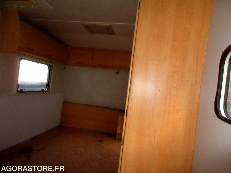 CARAVANE PRESTIGE double essieux - Véhicule utilitaire: photos 4 CARAVANE PRESTIGE double essieux - Véhicule utilitaire: photos 4