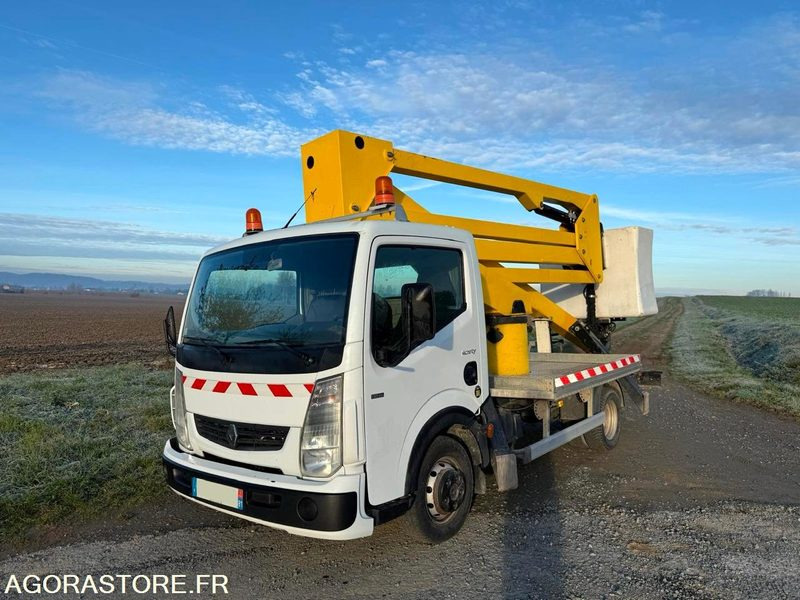 Camion nacelle Renault Maxity - 78029Km - 2011 - Véhicule utilitaire: photos 1 Camion nacelle Renault Maxity - 78029Km - 2011 - Véhicule utilitaire: photos 1