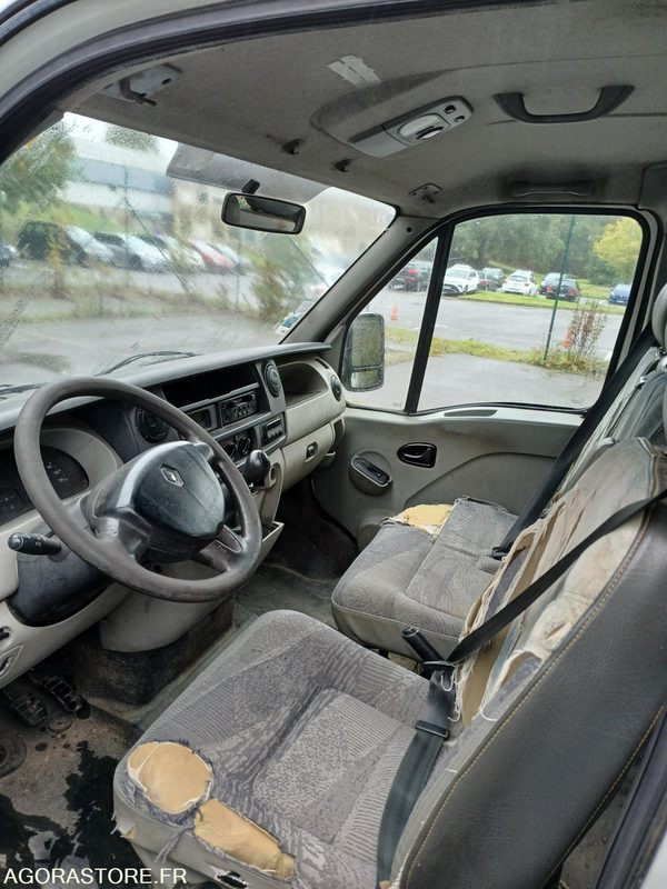 Renault Master benne (55705) - Véhicule utilitaire: photos 3 Renault Master benne (55705) - Véhicule utilitaire: photos 3