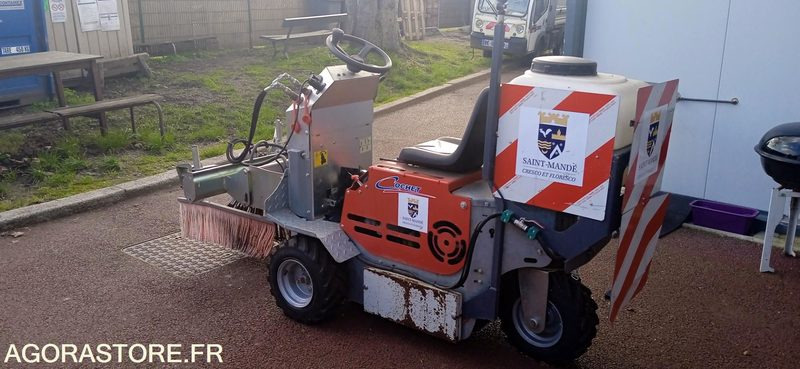 Balayeuse désherbeuse deneigeuse COCHET type GECKO automotrice 27 heures 2021 - Balayeuse de voirie: photos 4 Balayeuse désherbeuse deneigeuse COCHET type GECKO automotrice 27 heures 2021 - Balayeuse de voirie: photos 4