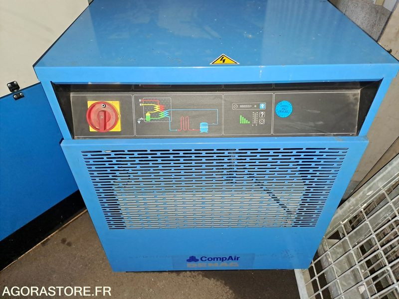 Compresseur d'atelier avec sécheur et cuve de 2000 litres - Compresseur d'air: photos 3 Compresseur d'atelier avec sécheur et cuve de 2000 litres - Compresseur d'air: photos 3