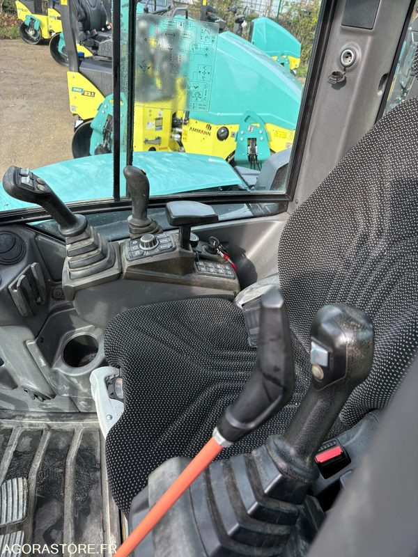 Pelle pelle 5t ammann - Moteur Kubota - 2023 - 750 heures 3 godets TRES BON ETAT: photos 9