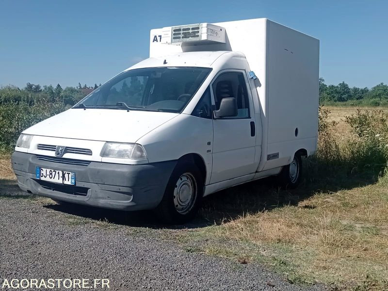 Peugeot expert frigorifique 2l hdi 2001 93620kms - Utilitaire frigorifique: photos 1 Peugeot expert frigorifique 2l hdi 2001 93620kms - Utilitaire frigorifique: photos 1