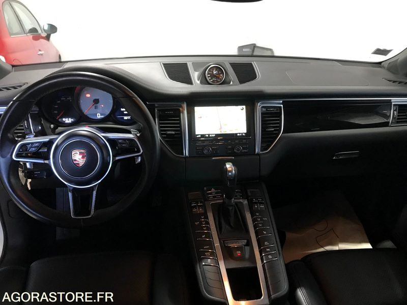 Porsche macan v6 tdi - 154 222 KM - 2015 - Voiture: photos 5 Porsche macan v6 tdi - 154 222 KM - 2015 - Voiture: photos 5