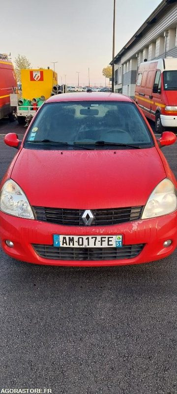 Renault clio 1.5 dci (roulante) - Voiture: photos 2 Renault clio 1.5 dci (roulante) - Voiture: photos 2