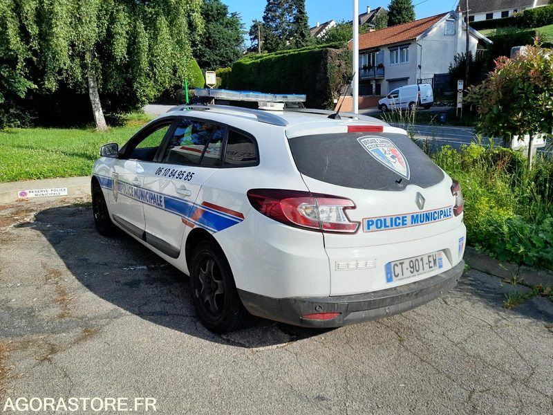 Véhicule - Voiture: photos 1 Véhicule - Voiture: photos 1
