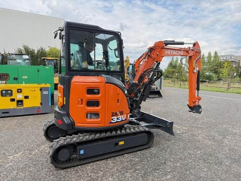 Hitachi ZX33U-6 - Mini pelle: photos 2 Hitachi ZX33U-6 - Mini pelle: photos 2