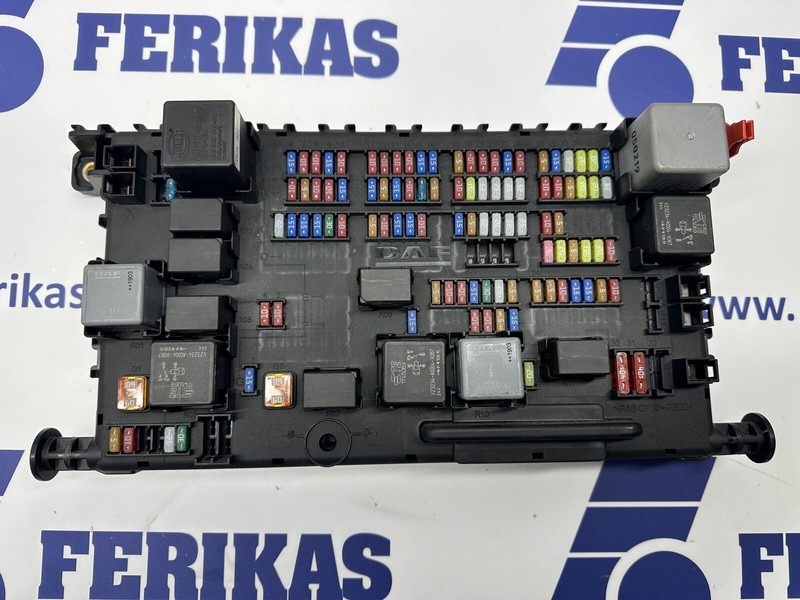 DAF XF106 EURO 6 - Système électrique pour Camion: photos 1 DAF XF106 EURO 6 - Système électrique pour Camion: photos 1