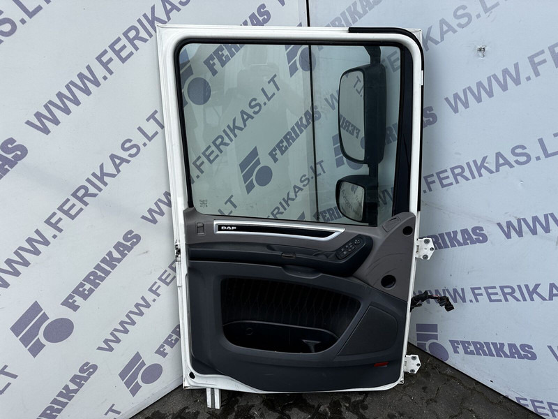 DAF left side - Portière et pièces pour Camion: photos 2 DAF left side - Portière et pièces pour Camion: photos 2