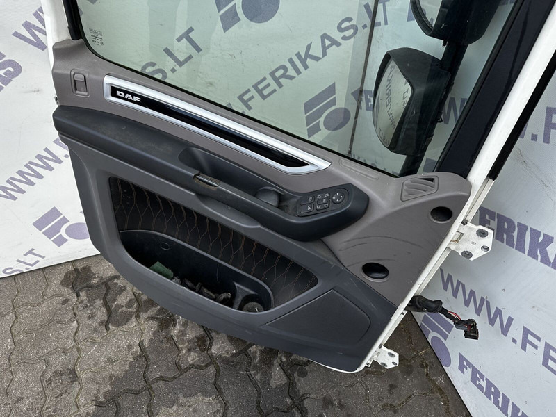 DAF left side - Portière et pièces pour Camion: photos 3 DAF left side - Portière et pièces pour Camion: photos 3