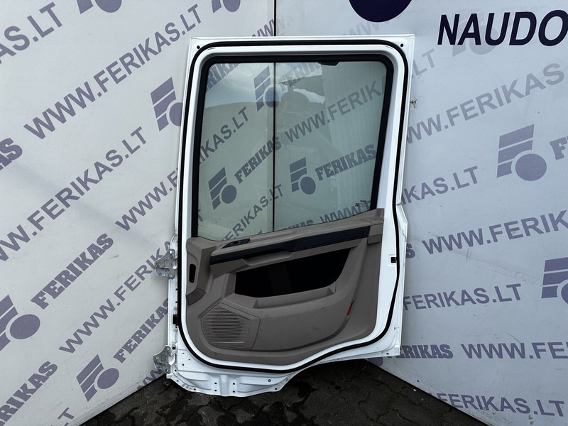 DAF right side - Portière et pièces pour Camion: photos 2 DAF right side - Portière et pièces pour Camion: photos 2