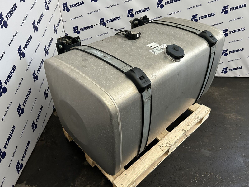 MAN 580L 700x700x1300 - Réservoir de carburant pour Camion: photos 2 MAN 580L 700x700x1300 - Réservoir de carburant pour Camion: photos 2