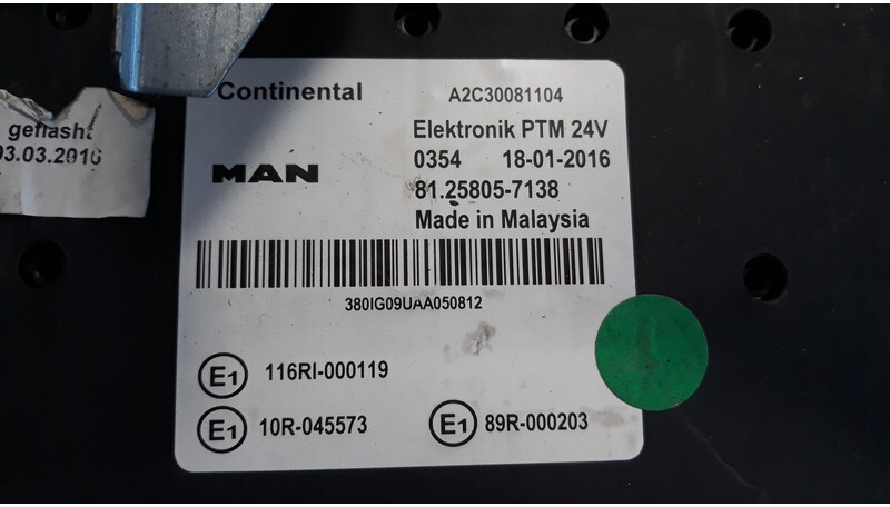MAN D2676 EURO 6 ECU set , ignition with key - Bloc de gestion pour Camion: photos 3 MAN D2676 EURO 6 ECU set , ignition with key - Bloc de gestion pour Camion: photos 3