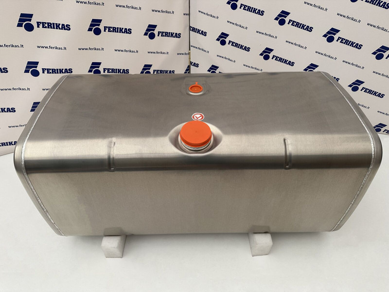 MAN - Réservoir de carburant pour Camion: photos 1 MAN - Réservoir de carburant pour Camion: photos 1