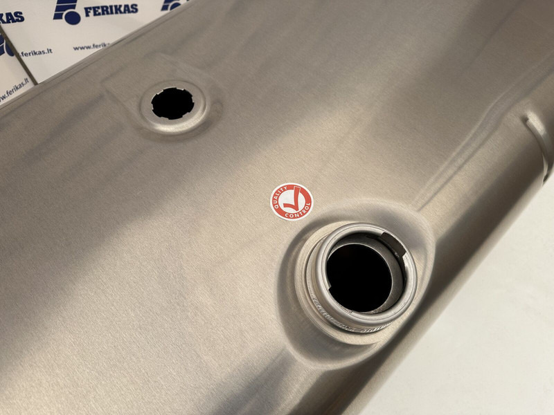 MAN - Réservoir de carburant pour Camion: photos 4 MAN - Réservoir de carburant pour Camion: photos 4