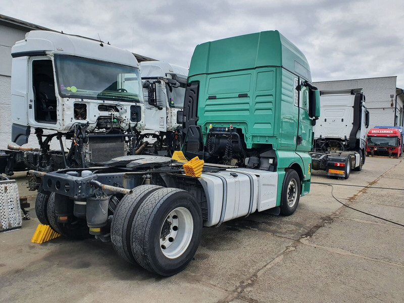 MAN TGX - Réservoir de carburant pour Camion: photos 2 MAN TGX - Réservoir de carburant pour Camion: photos 2