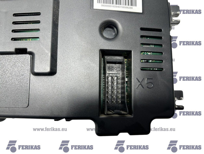 MAN instrument cluster - Panel de instrumentos: photos 4 MAN instrument cluster - Panel de instrumentos: photos 4