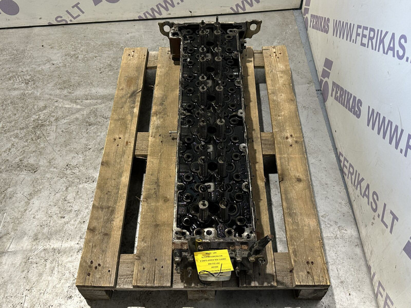 Mercedes-Benz cylinder head - Bloc-cylindres pour Camion: photos 3 Mercedes-Benz cylinder head - Bloc-cylindres pour Camion: photos 3