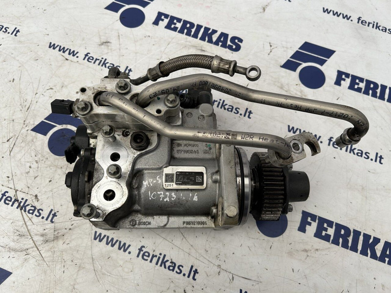 Mercedes-Benz fuel pump - Pompe à carburant pour Camion: photos 1 Mercedes-Benz fuel pump - Pompe à carburant pour Camion: photos 1