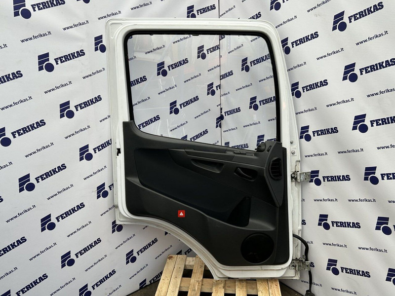 Mercedes-Benz left side doors - Portière et pièces pour Camion: photos 4 Mercedes-Benz left side doors - Portière et pièces pour Camion: photos 4