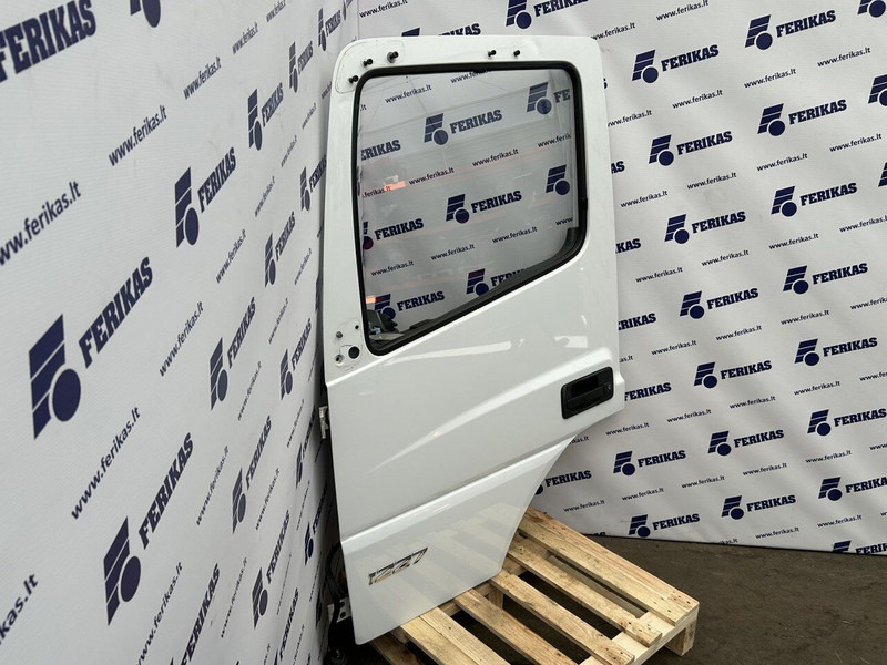 Mercedes-Benz left side doors - Portière et pièces pour Camion: photos 2 Mercedes-Benz left side doors - Portière et pièces pour Camion: photos 2