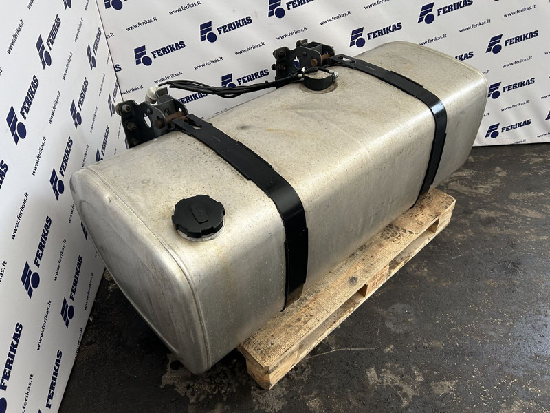 Volvo 475L 560x675x1530 - Réservoir de carburant pour Camion: photos 2 Volvo 475L 560x675x1530 - Réservoir de carburant pour Camion: photos 2