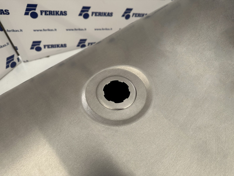 Volvo New aluminum fuel tank 505L - Réservoir de carburant pour Camion: photos 5 Volvo New aluminum fuel tank 505L - Réservoir de carburant pour Camion: photos 5