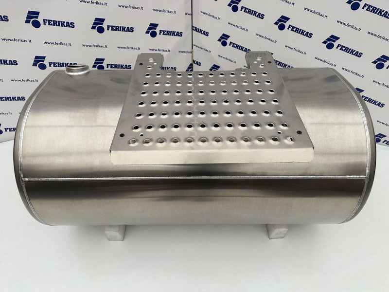 Volvo New aluminum fuel tank 550L - Réservoir de carburant pour Camion: photos 4 Volvo New aluminum fuel tank 550L - Réservoir de carburant pour Camion: photos 4