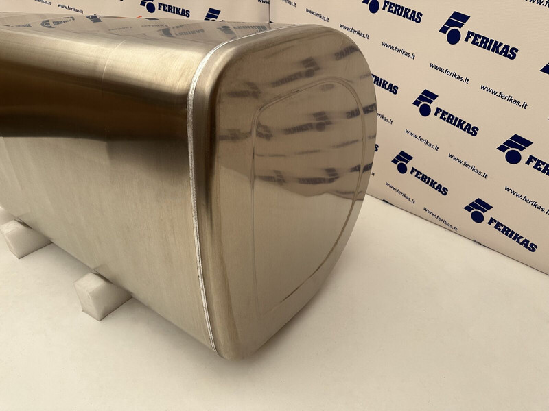 Volvo New aluminum fuel tank 570L - Réservoir de carburant pour Camion: photos 2 Volvo New aluminum fuel tank 570L - Réservoir de carburant pour Camion: photos 2
