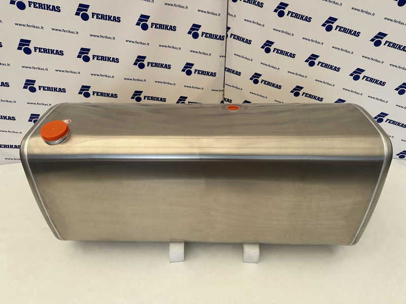 Volvo New aluminum fuel tank 650L - Réservoir de carburant pour Camion: photos 1 Volvo New aluminum fuel tank 650L - Réservoir de carburant pour Camion: photos 1