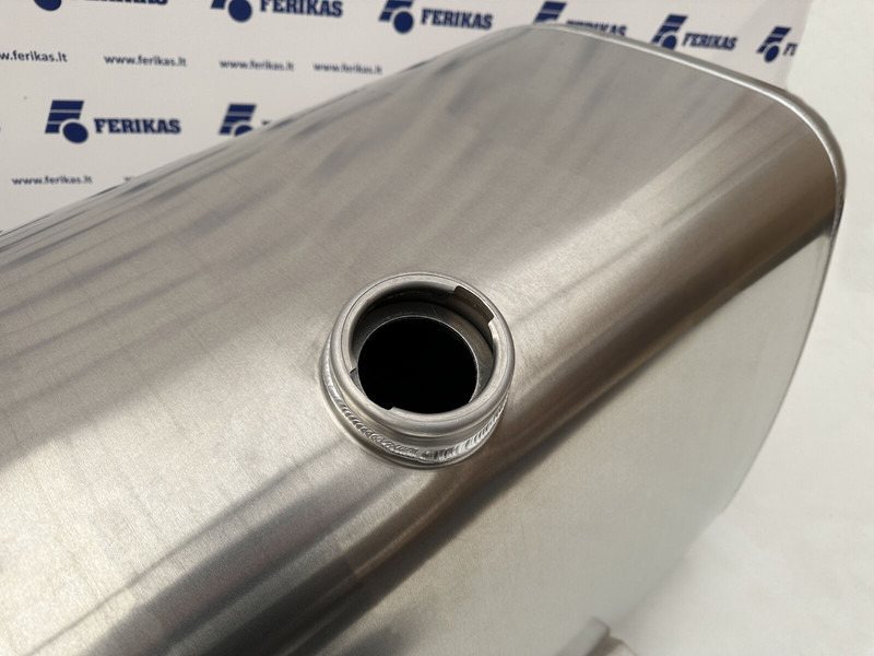Volvo New aluminum fuel tank 870L - Réservoir de carburant pour Camion: photos 4 Volvo New aluminum fuel tank 870L - Réservoir de carburant pour Camion: photos 4