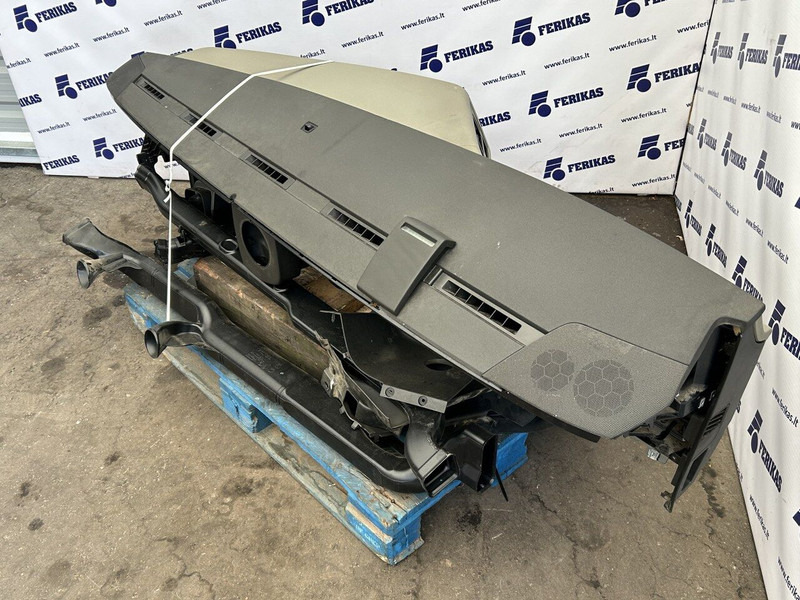 Cabine et intérieur pour Camion Volvo dashboard: photos 6