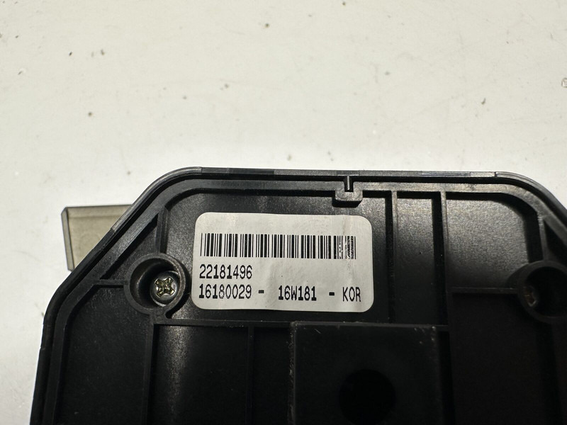 Volvo lights control panel - Bloc de gestion pour Camion: photos 4 Volvo lights control panel - Bloc de gestion pour Camion: photos 4