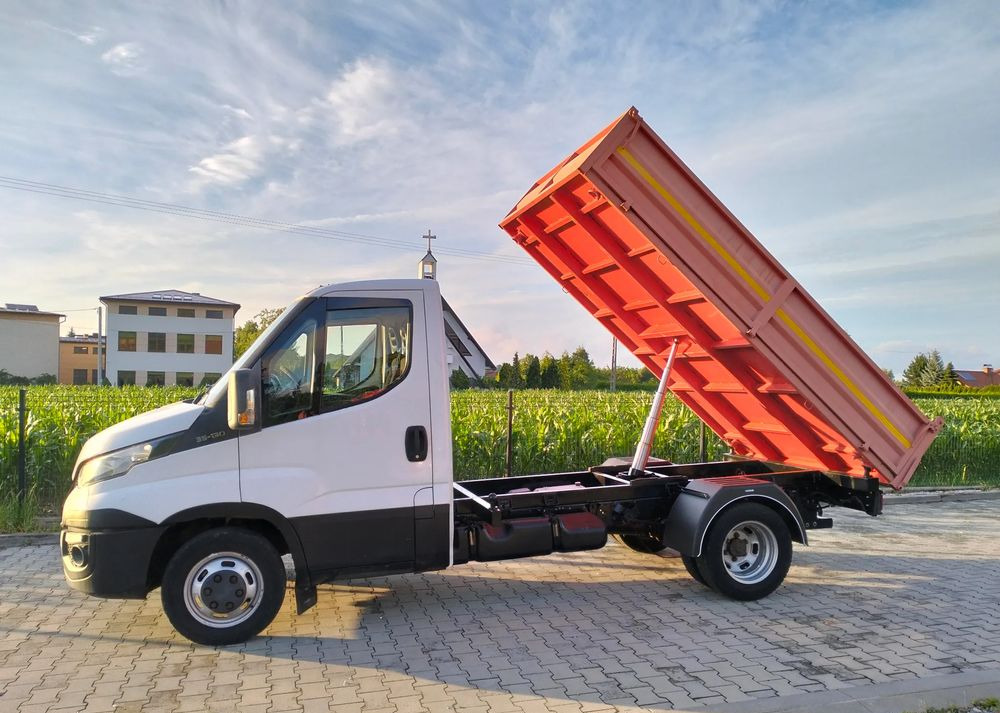 Iveco Daily 35C13 wywrotka wywrot kiper tipper wyklapac - Utilitaire benne: photos 3 Iveco Daily 35C13 wywrotka wywrot kiper tipper wyklapac - Utilitaire benne: photos 3