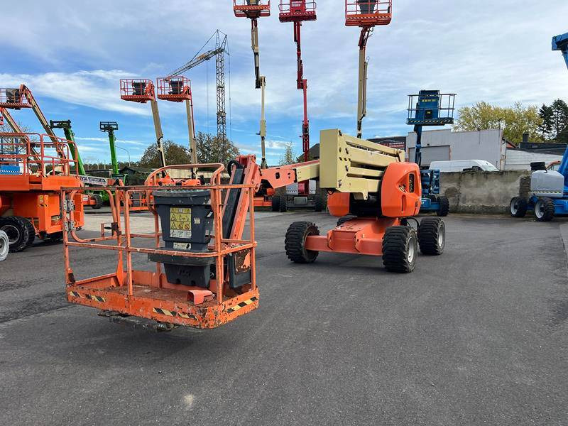 JLG 510AJ diesel 4x4 18m (1822) - Nacelle articulée: photos 3 JLG 510AJ diesel 4x4 18m (1822) - Nacelle articulée: photos 3