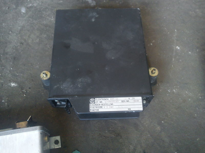 DAF коробкой ZF8S140 - Bloc de gestion: photos 1 DAF коробкой ZF8S140 - Bloc de gestion: photos 1