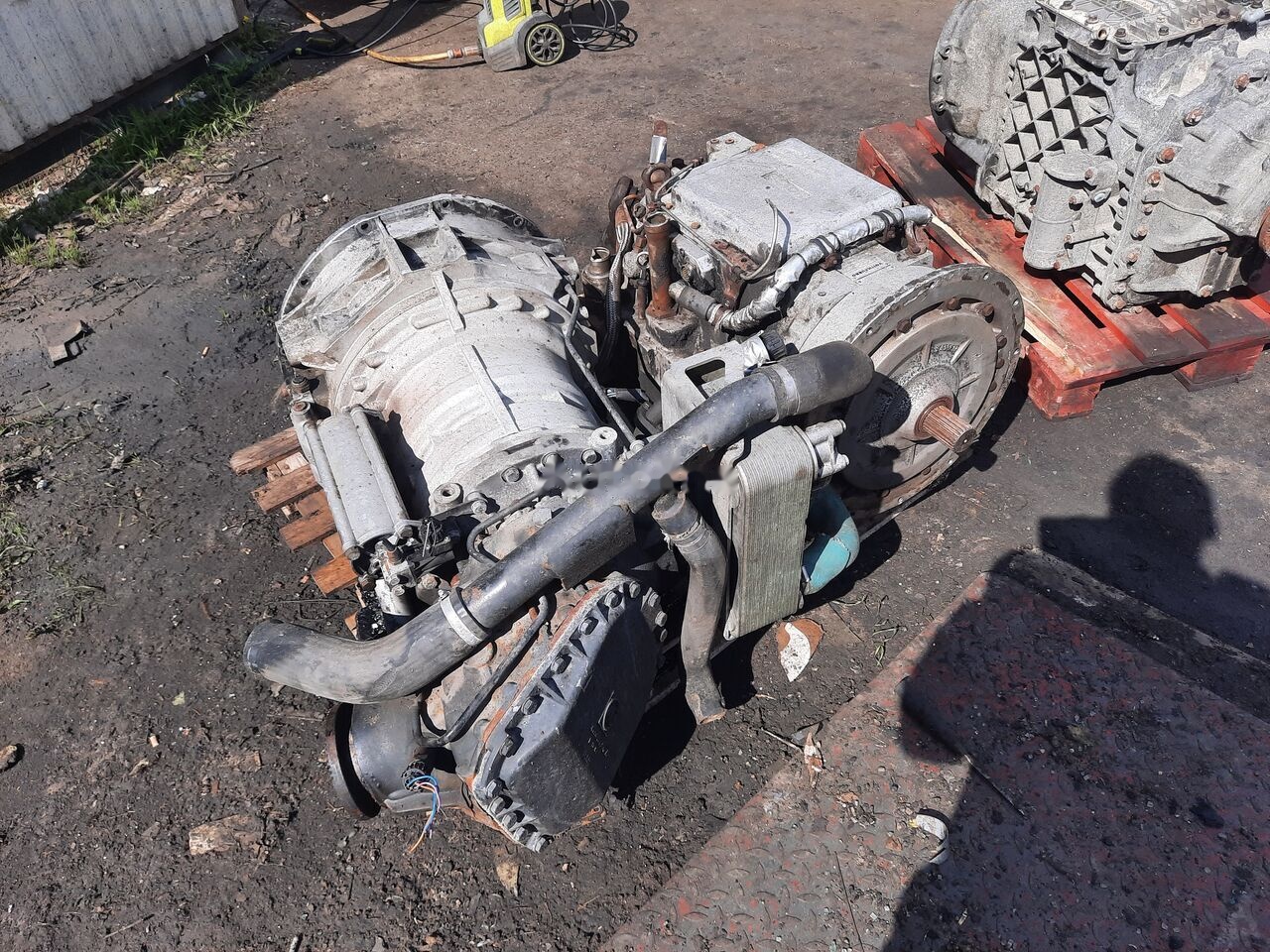 IVECO ZF 6HP604C Cursor 8. 6HP594C IVECO Cursor 8 - Boîte de vitesse pour Bus: photos 2 IVECO ZF 6HP604C Cursor 8. 6HP594C IVECO Cursor 8 - Boîte de vitesse pour Bus: photos 2