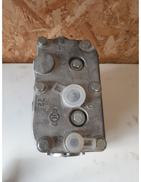 KNORR-BREMSE LP 4815 - Moteur et pièces: photos 3 KNORR-BREMSE LP 4815 - Moteur et pièces: photos 3