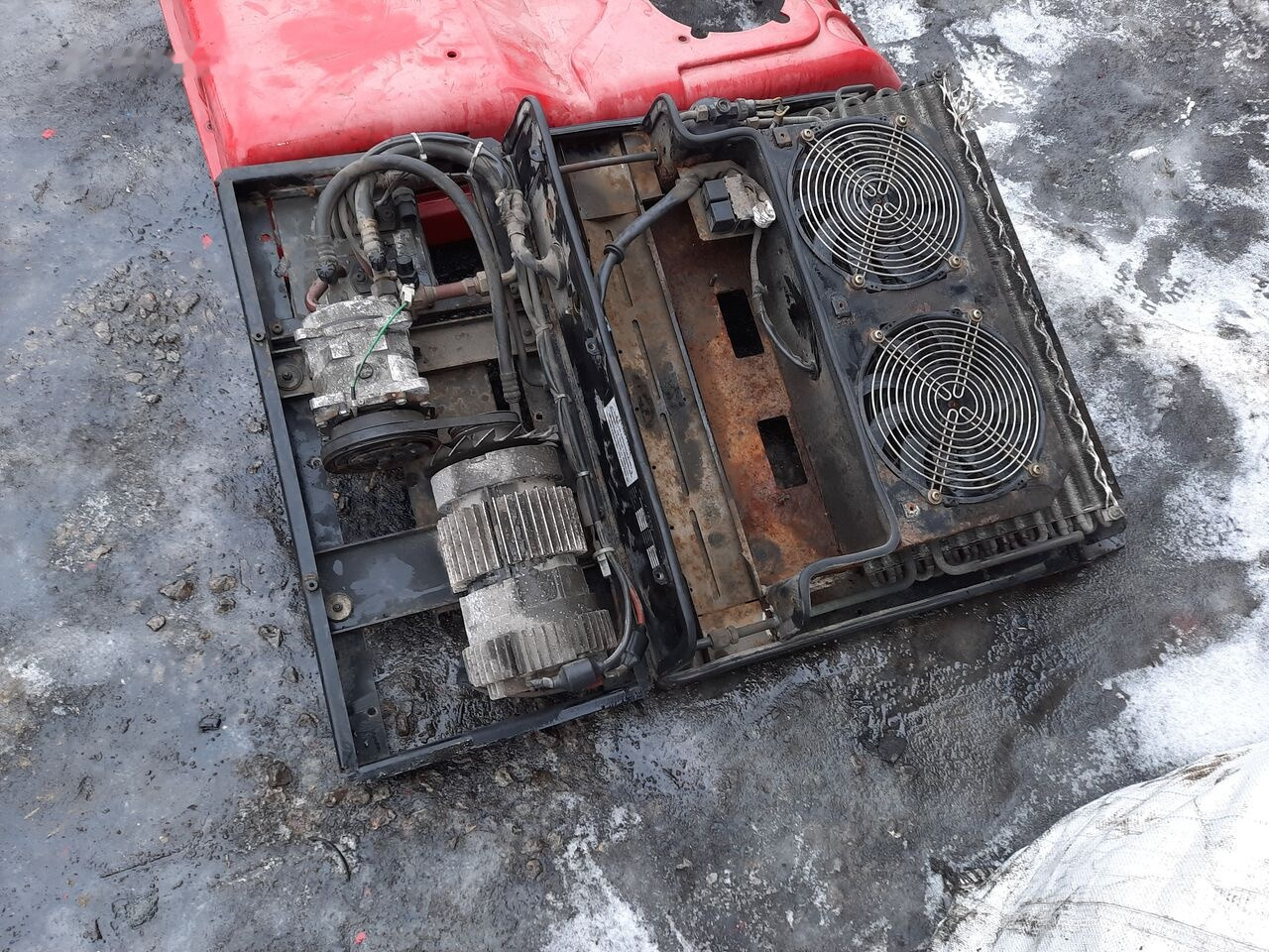 MAN CC4ES Klimaalage \Air Konditioner Volvo B9 - Compresseur de climatisation pour Bus: photos 3 MAN CC4ES Klimaalage \Air Konditioner Volvo B9 - Compresseur de climatisation pour Bus: photos 3