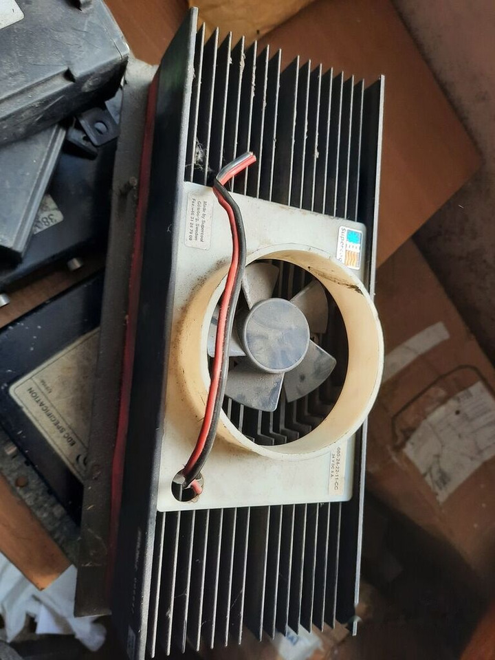 MAN CC4ES Klimaalage \Air Konditioner Volvo B9 - Compresseur de climatisation pour Bus: photos 4 MAN CC4ES Klimaalage \Air Konditioner Volvo B9 - Compresseur de climatisation pour Bus: photos 4