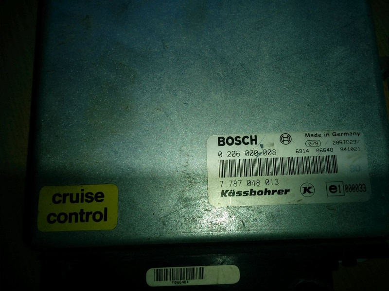 MAN Intarder EST-32 ZF-6009058022 - Bloc de gestion: photos 3 MAN Intarder EST-32 ZF-6009058022 - Bloc de gestion: photos 3