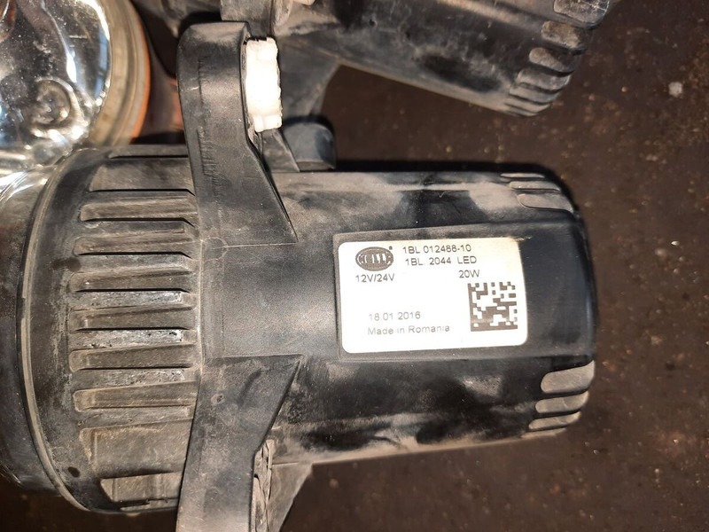 MAN . Скания . Вольво. Неоплан. - Feu avant: photos 3 MAN . Скания . Вольво. Неоплан. - Feu avant: photos 3