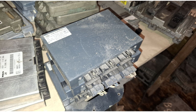 MAN VDO 412.409/007/002. 412.413.009\008 . 412.413.005.003 - Bloc de gestion: photos 2 MAN VDO 412.409/007/002. 412.413.009\008 . 412.413.005.003 - Bloc de gestion: photos 2