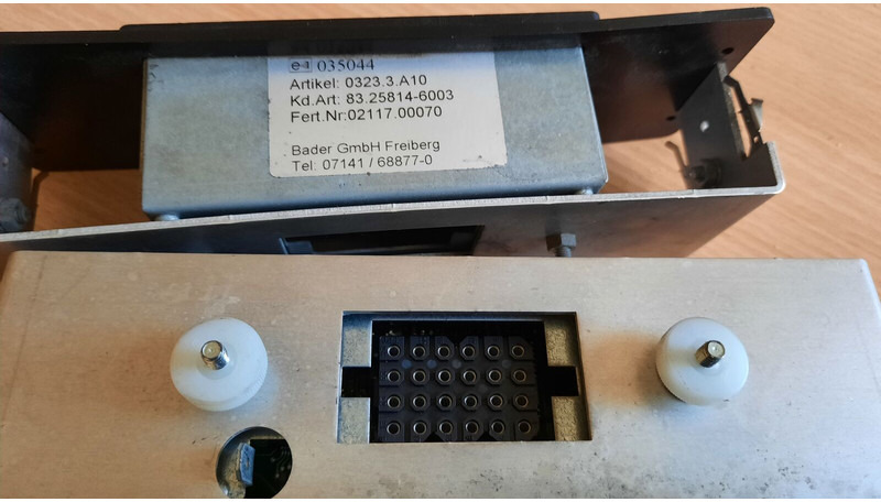 MAN Wabco 037 20/05 . 4461950040 - Bloc de gestion: photos 4 MAN Wabco 037 20/05 . 4461950040 - Bloc de gestion: photos 4